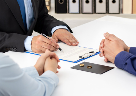 Психолог объяснила, как нужно реагировать на идею заключить брачный договор