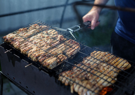 Диетолог ответила, сколько шашлыка допустимо съесть за раз