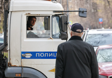 Задержаны трое мужчин за попытку взорвать силовика в Москве