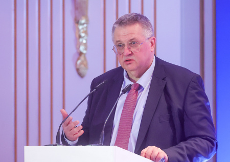 Оверчук призвал не сомневаться в прочности отношений Москвы и Баку