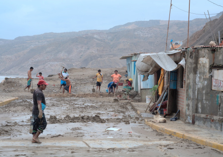 Целая деревня оказалась на грани исчезновения из-за оползня