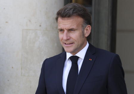 Макрон заявил о гибели французского миротворца в Ливане