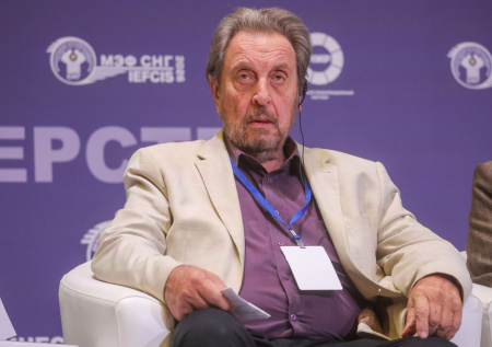 Отец Маска назвал Россию прекрасным местом для инвестиций