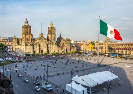 Российский посол в Мексике смог встретиться с похищенной дочерью пианистки