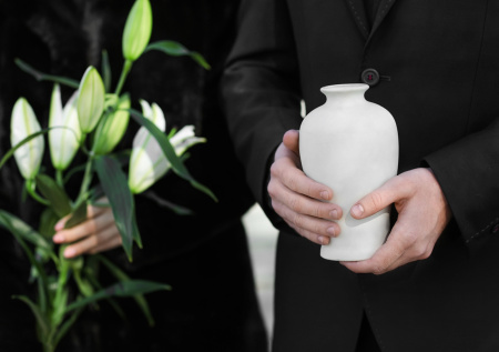 Крематории на Украине перестали справляться с нагрузкой