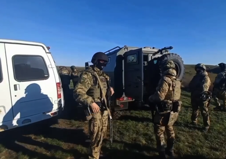 Задержание убийцы полицейского из Оренбургской области попало на видео