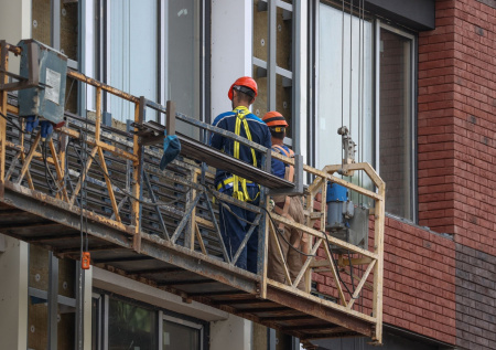 Москвичам назвали отрасль, лидирующую по числу смертей на рабочем месте