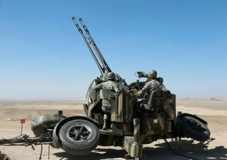 Иранская ПВО сбила ракету над головой журналиста во время интервью