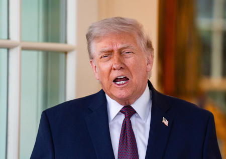 Названа причина, почему Трамп несколько часов орал на помощников