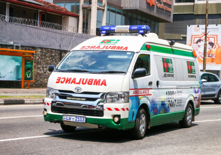 Поезд насмерть сбил российскую туристку на популярном курорте