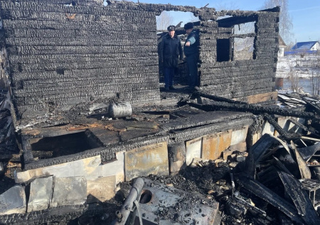 Пожилая женщина и ребенок стали жертвами пожара под Новосибирском