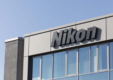 Легенда в мире фотокамер зарегистрировала товарный знак в России