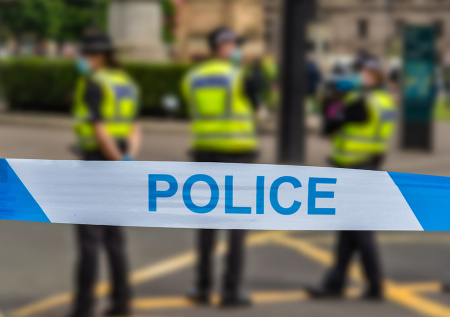 Неизвестные напали на синагогу в Лондоне