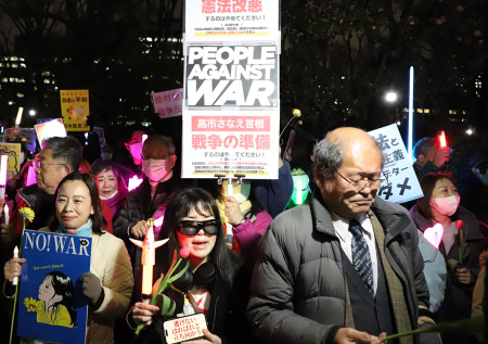 Более 30 тыс. человек вышли на митинги в Японии