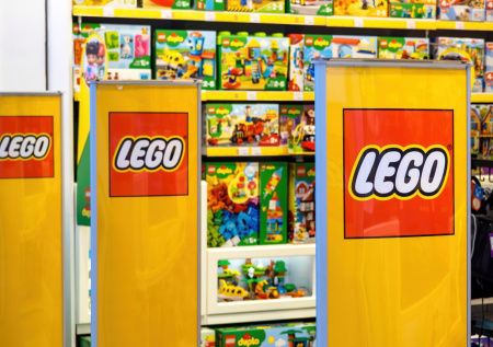 Американец заполнял коробки конструктора макаронами и возвращал в магазины