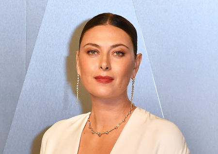 Отказ от паспорта США, сын от олигарха, дом за $25 млн: как живет Шарапова