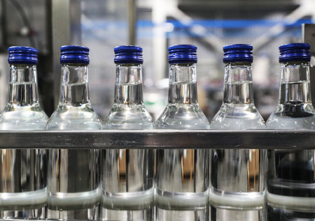 В России могут ужесточить меры за подделку акцизных марок для спиртного