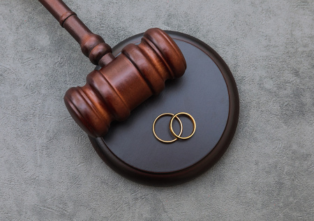 Милонов объяснил, как сократить число разводов в России