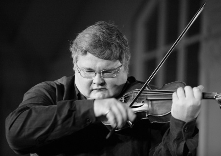 Народный артист России Сергей Стадлер умер на борту самолета