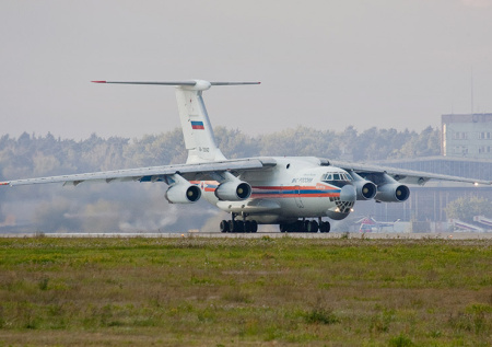 Спецборт МЧС доставил из Ливана в РФ десятки россиян