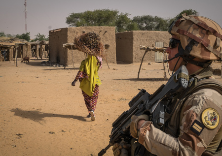 «Снова в бой»: освобожденный из плена в Мали геолог захотел вернуться