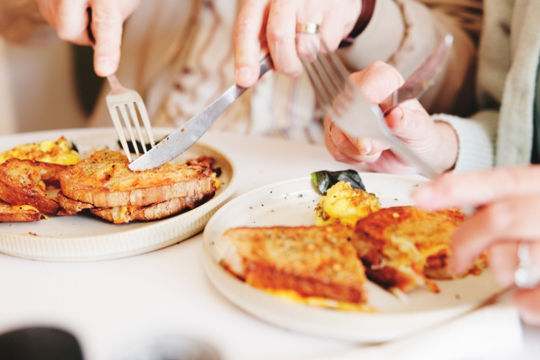 10 минут на кухне: 5 рецептов сытного завтрака без хлопот