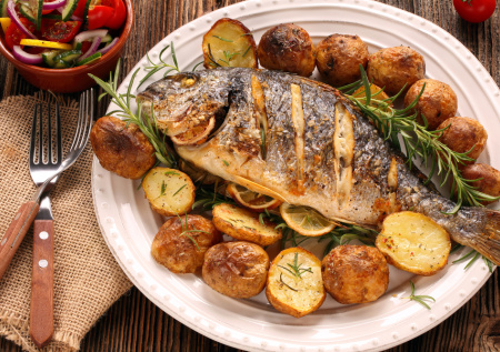 4 бюджетных блюда из рыбы: в лаваше, на сковороде, в маринаде