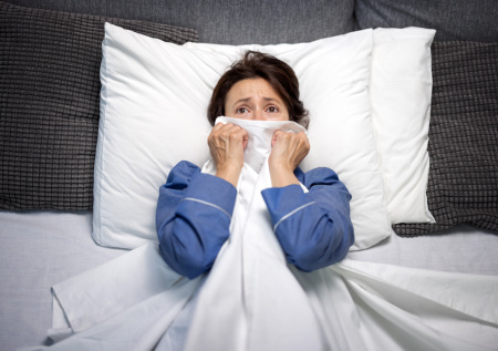 Сомнолог объяснил, о чем говорят частые ночные кошмары