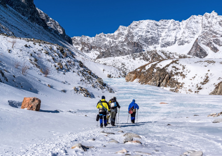 Названа стоимость смертельного восхождения туристов на пик Мунку-Сардык
