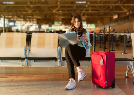 Турэксперт объяснил, как использовать долгие пересадки себе на руку