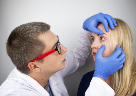 Офтальмолог назвал главную причину инфекций в глазах