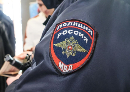 Момент падения автомобиля в Обводный канал попал на видео