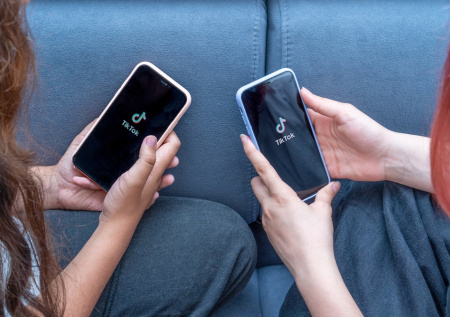 Адвокат объяснил, почему необходимо удалять видео с оскорблениями учителей