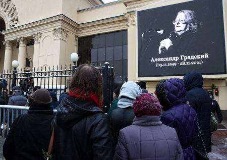 Спор о наследстве Градского может дойти до эксгумации тела