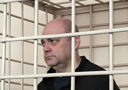 Бывший губернатор Курской области переквалифицировался в пекаря