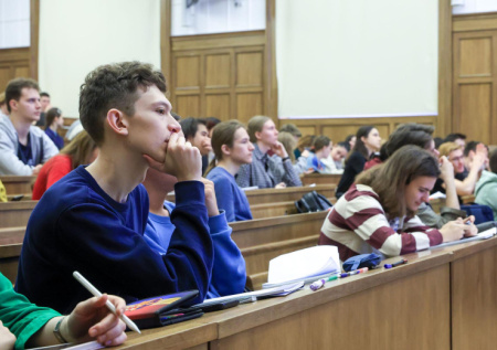 В Госдуме обратили внимание на рост цен на обучение в вузах