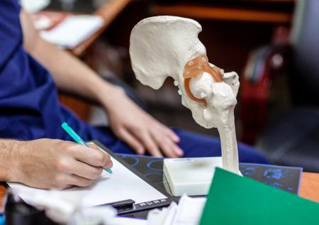 Хирург рассказал о рисках сидячей работы