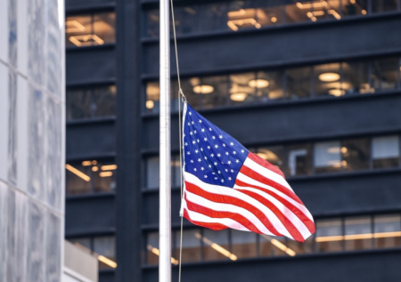 Министр ВМС США ушел в отставку