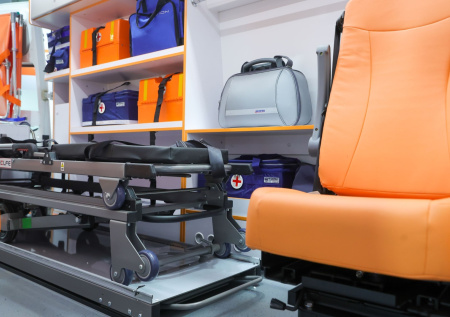 Россиянина госпитализировали после падения обломков БПЛА на крышу дома