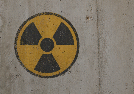 Соседняя страна решила пустить на свою землю ядерное оружие