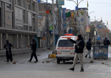 Террористы расстреляли геологов и похитили иностранца