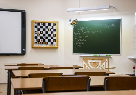 Российские школы начали бороться с вейпами у подростков