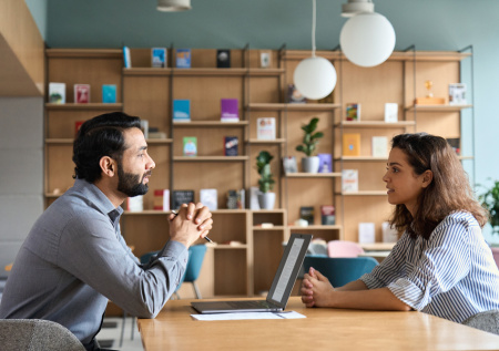 Названа причина, почему на самом деле молодежь часто меняет работу