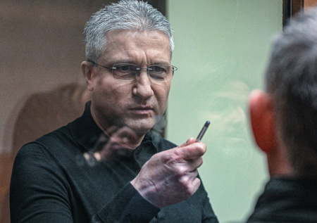 Экс-замглавы МО вновь отверг обвинения по делу о взятках на 1,5 млрд рублей