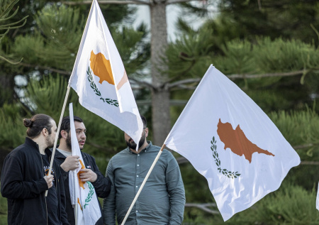 На Кипре вышли на митинг против русофобии во время саммита ЕС
