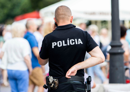 Житель Словакии стал бомжом после визита полиции