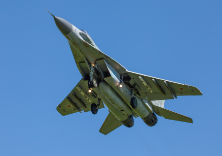 «Кошки-кошки»: НАТО затеяло с Россией опасную игру в небе над Балтикой