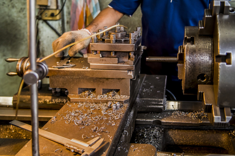 Токарный станок в гараже: что можно изготавливать и как начать зарабатывать на этом