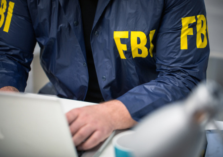 В США военного арестовали за ставки о Венесуэле и Мадуро