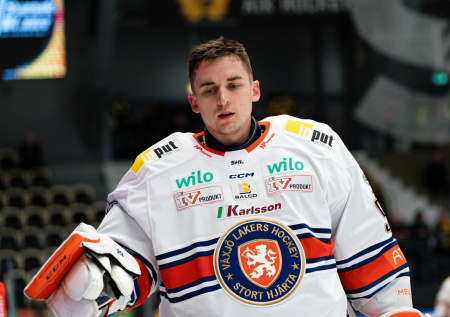 Экс-игрока сборной Латвии хотят лишить лицензии тренера из-за СВО